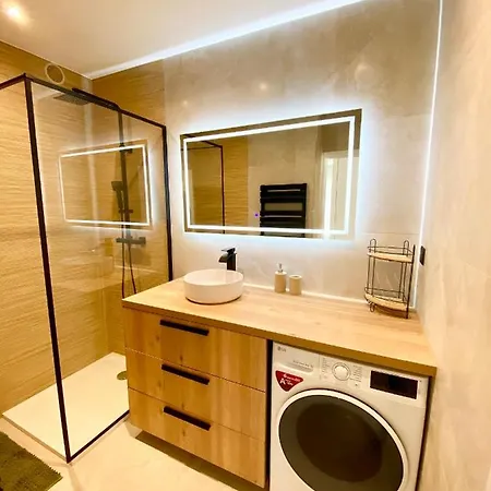 Apartmán Magnifique 3p Parking Privee Proche Nice