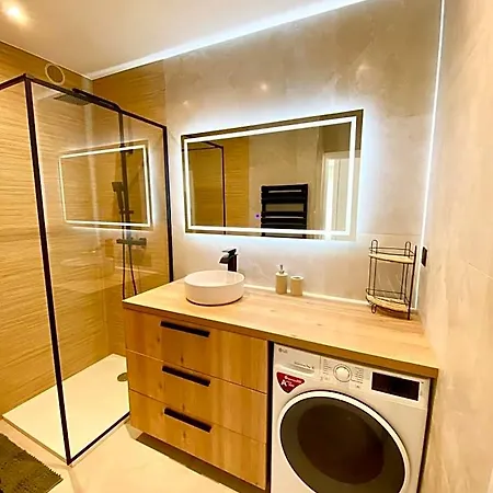 Magnifique 3p Parking Privee Proche Apartmán *